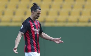 Ibrahimovic Nhận Thẻ Đỏ Trực Tiếp Sau Khó Khăn Từ Trọng Tài Trong Trận AC Milan Gặp Parma